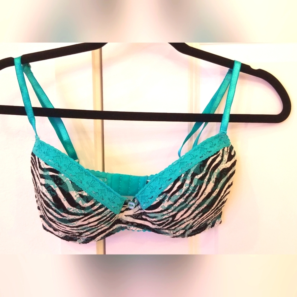 Animal print bra 34D